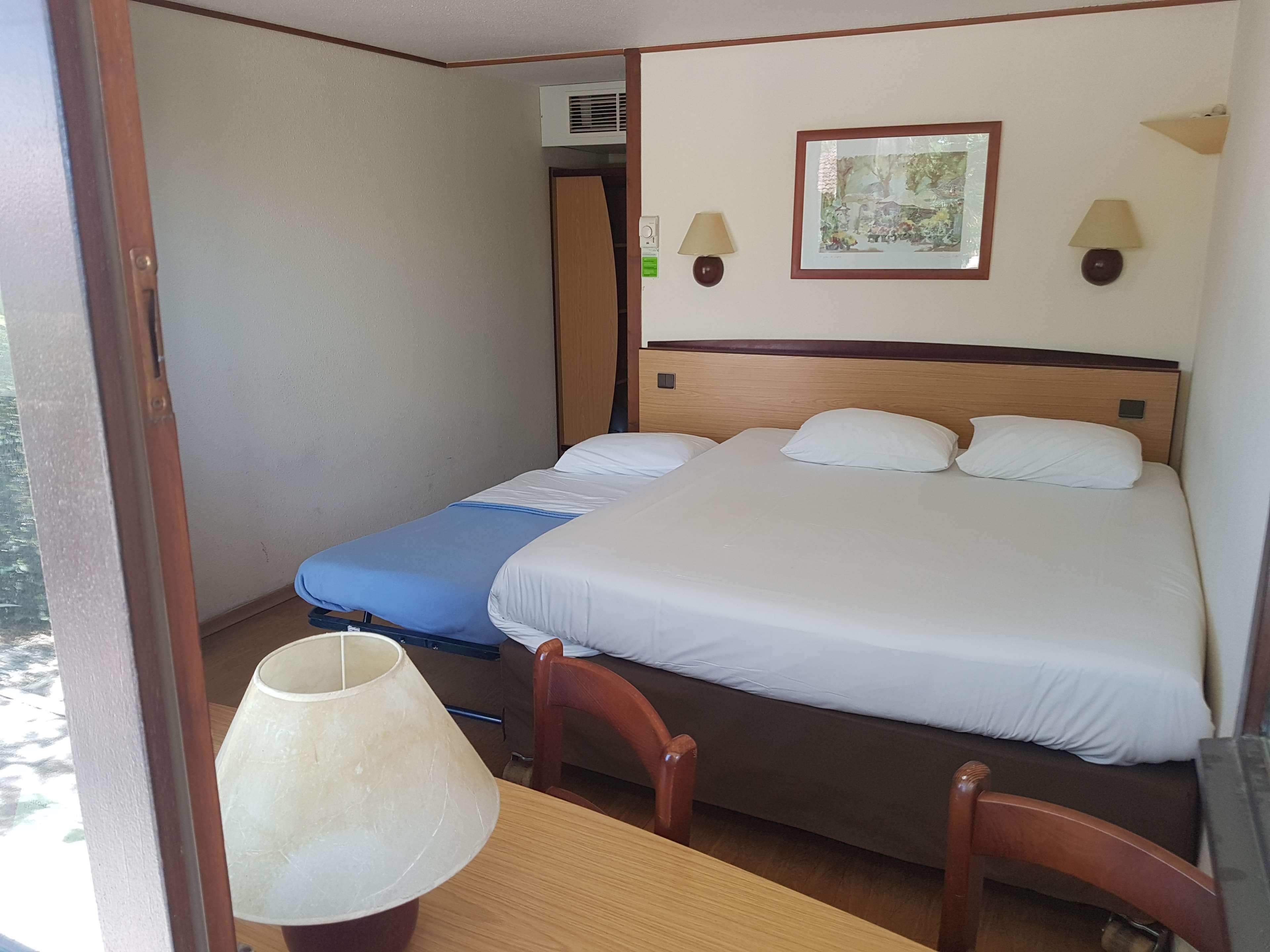 Campanile Salon-De-Provence Hotel Eksteriør billede